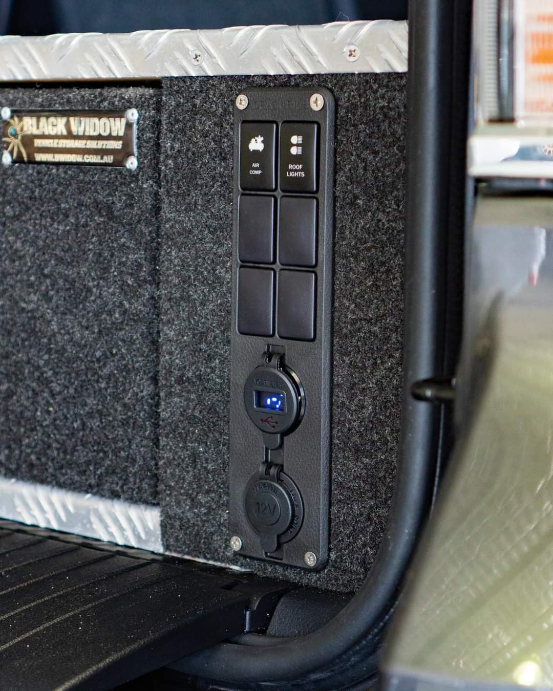 12v Control Panel Canopy 4x4 (Vertical) - Suit Toyota Switches